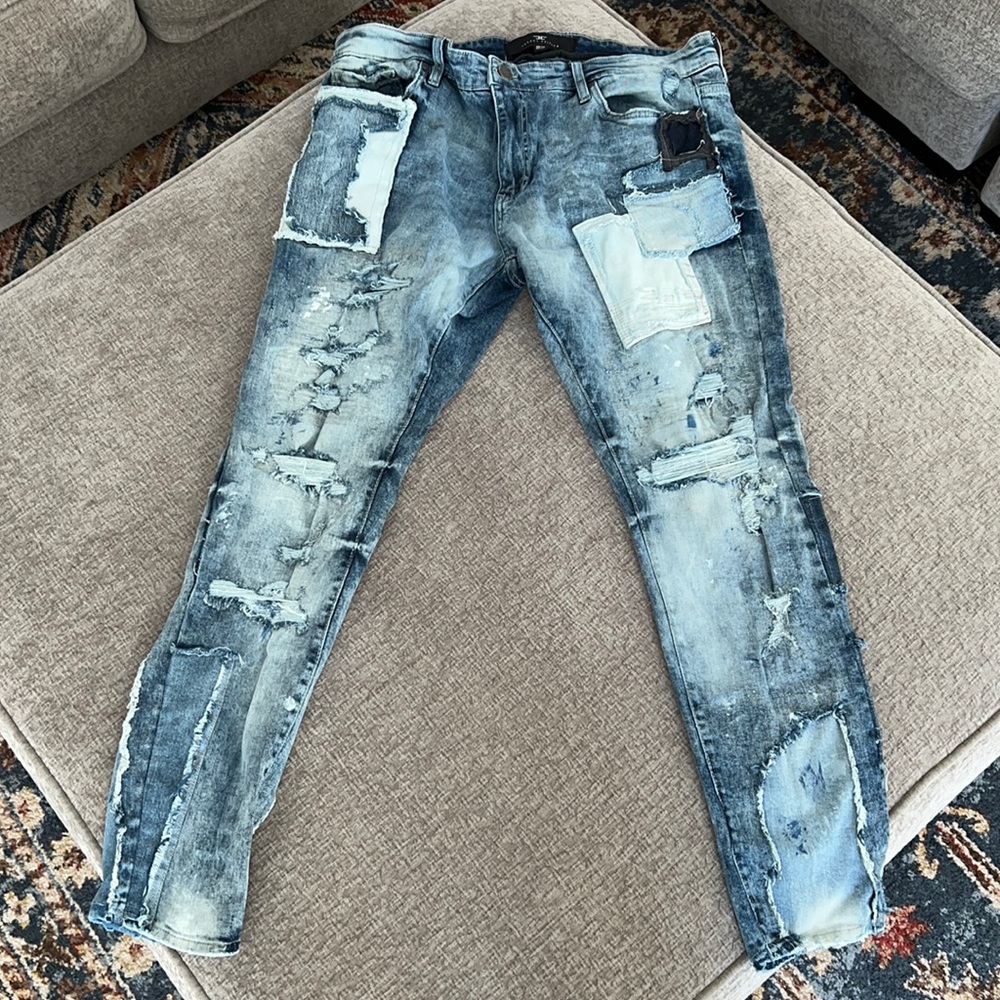 Distressed jeans men’s size 38 X 32